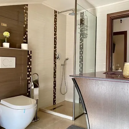 Pachmann * ניאה פלאגיה